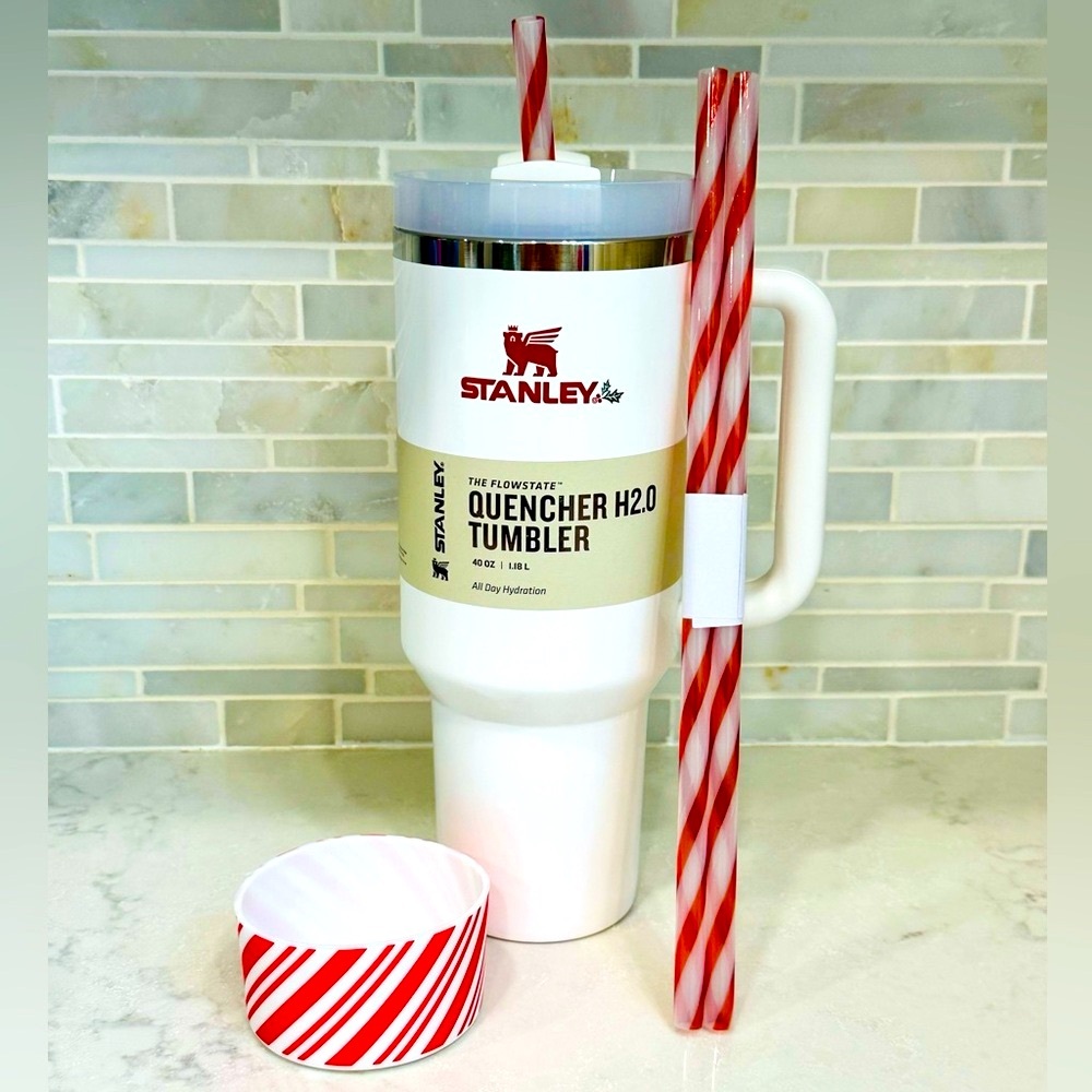 NEW! Stanley White Mistletoe 40oz Tumbler With Candy Candy Stripe Boot Protector